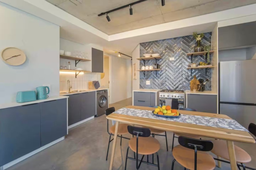 2 Bedroom Property for Sale in Sea Point Western Cape